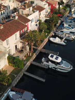 Grande Villa de 130 m2 avec SPA et amarrage privé 14x8M